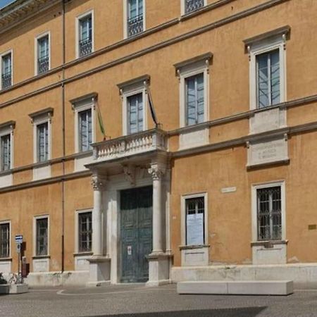 Appartamento Centro Storico Nuovo E Ristrutturato بيزارو المظهر الخارجي الصورة